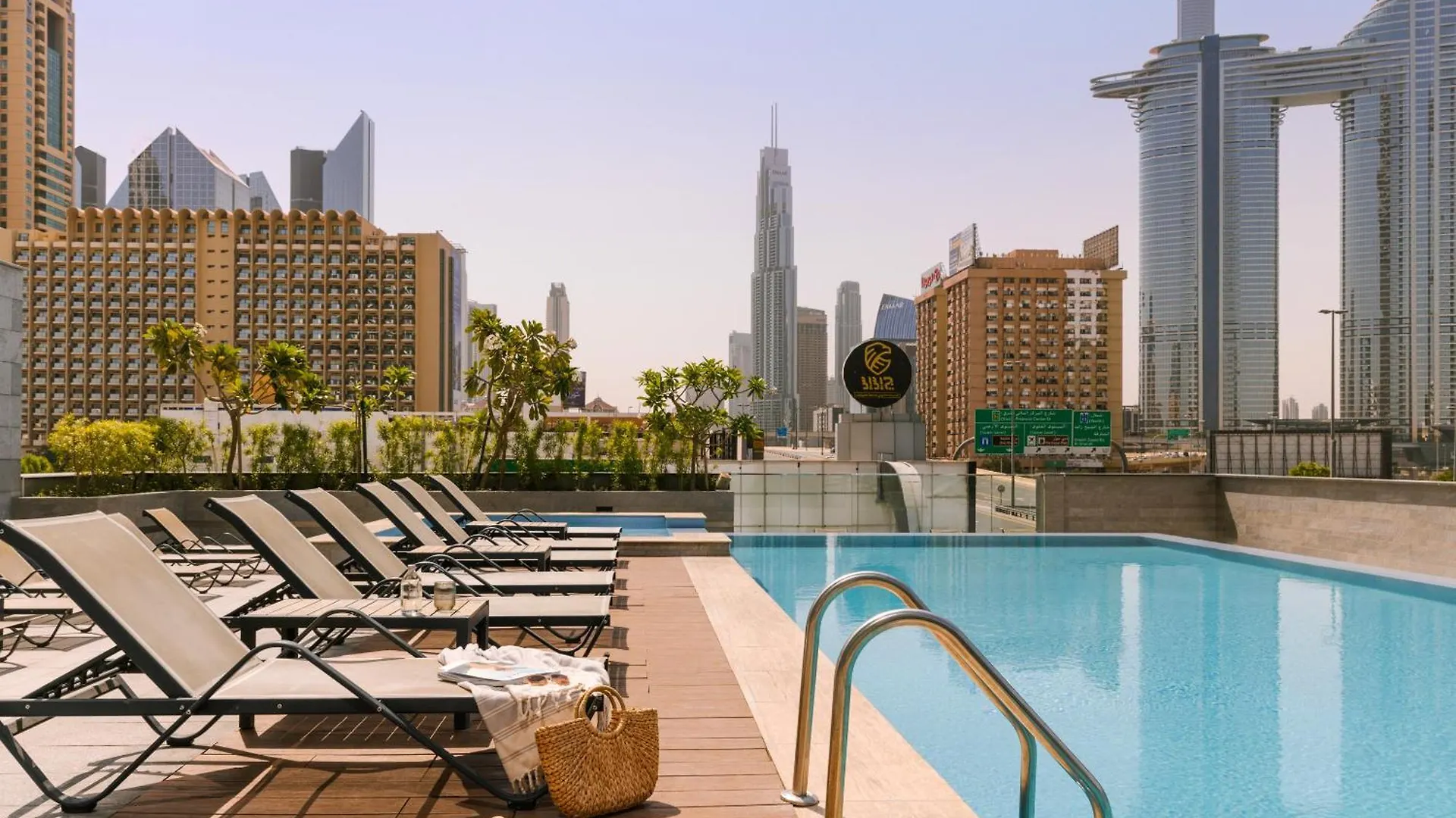 Aparthotel Sonder Downtown Towers Dubaj 4*,