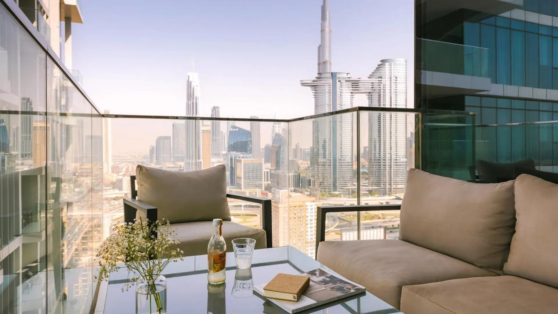Aparthotel Sonder Downtown Towers Dubaj