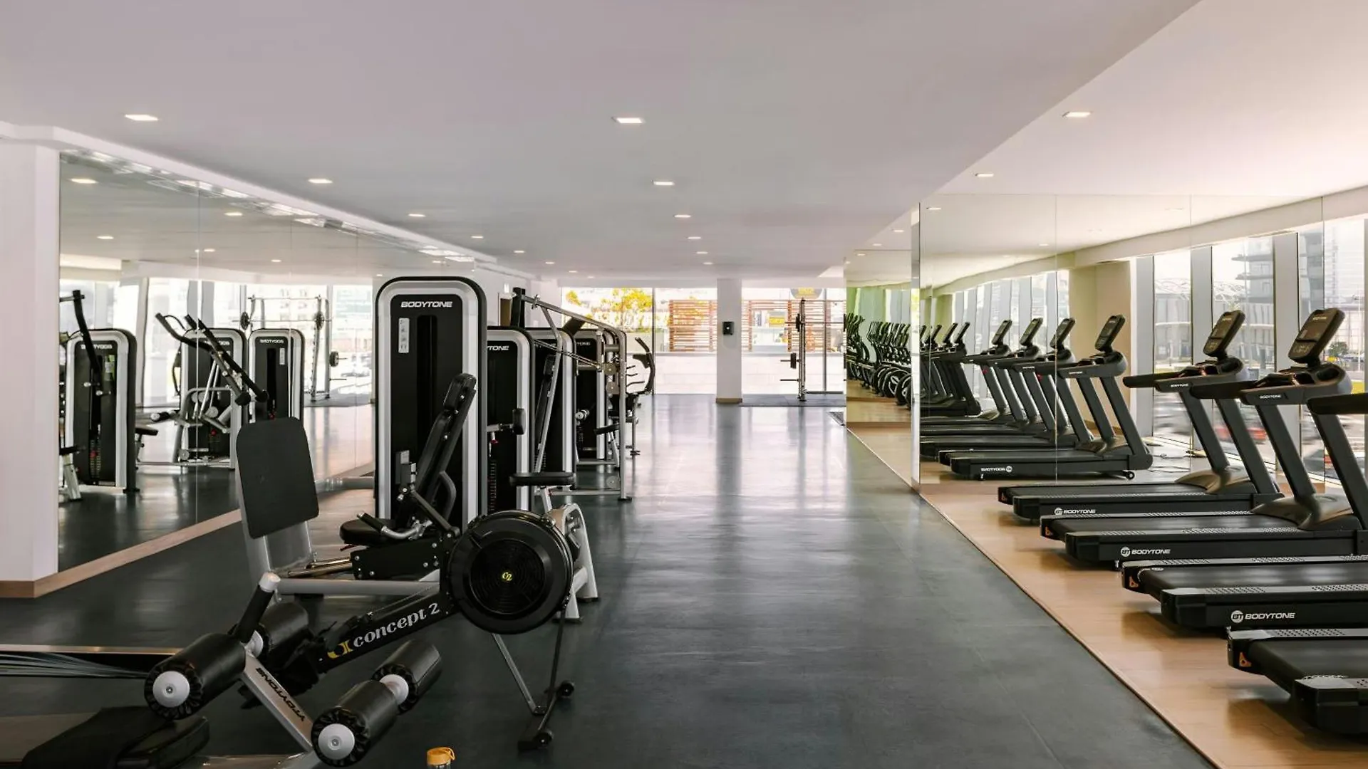 Sonder By Marriott Bonvoy Downtown Towers Apartments מלון דירות דובאי