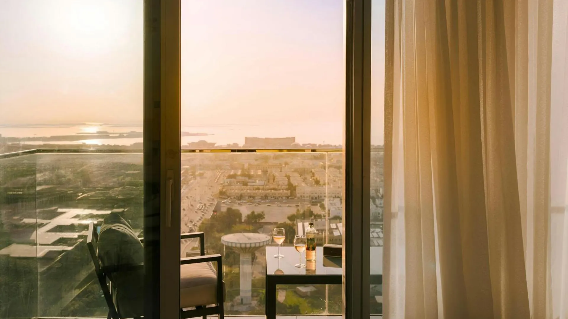 Sonder By Marriott Bonvoy Downtown Towers Apartments